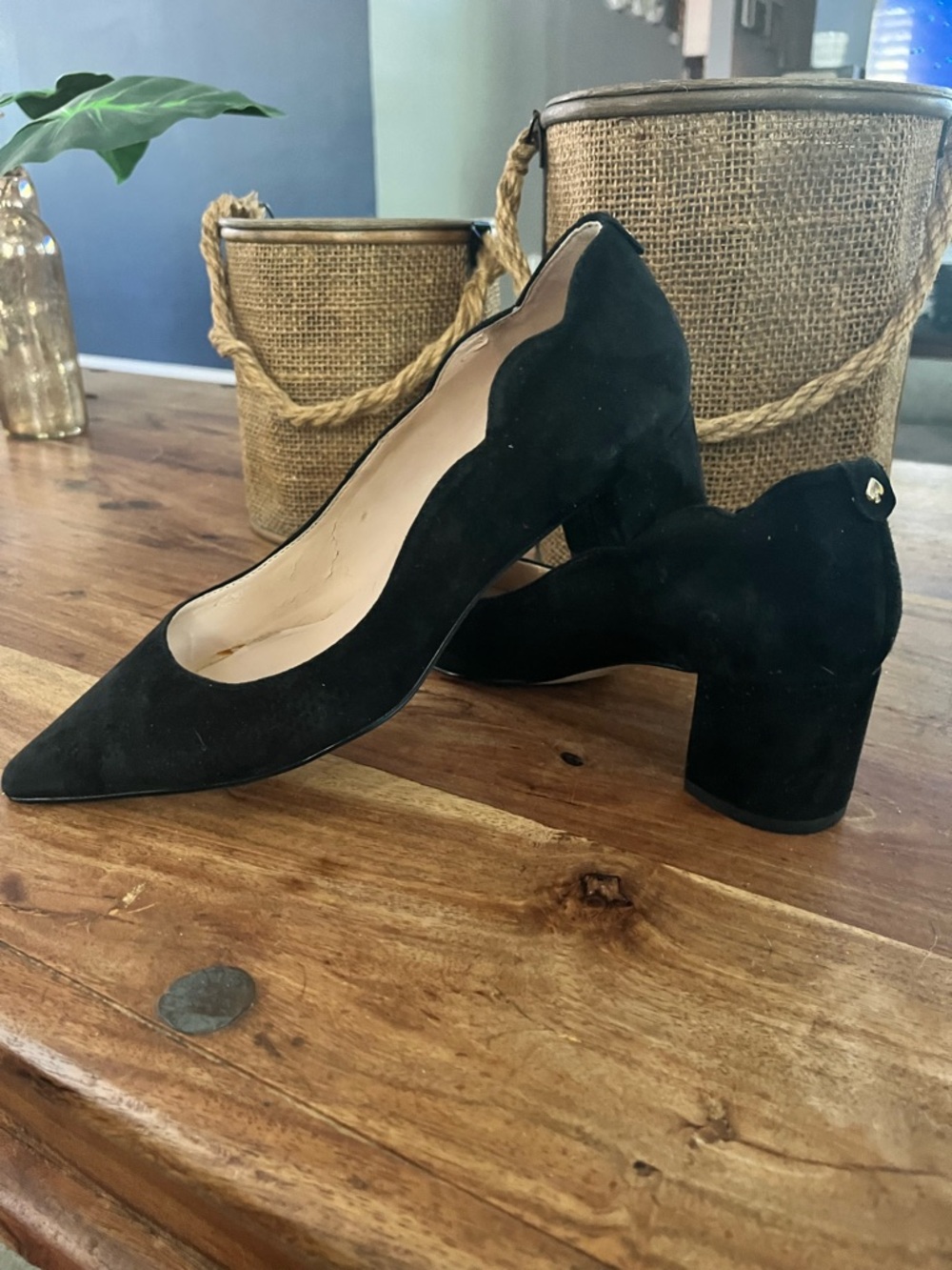 kate spade Yasmin Black Pointed-Toe Suede square heel shoes - Picture 3 of 6